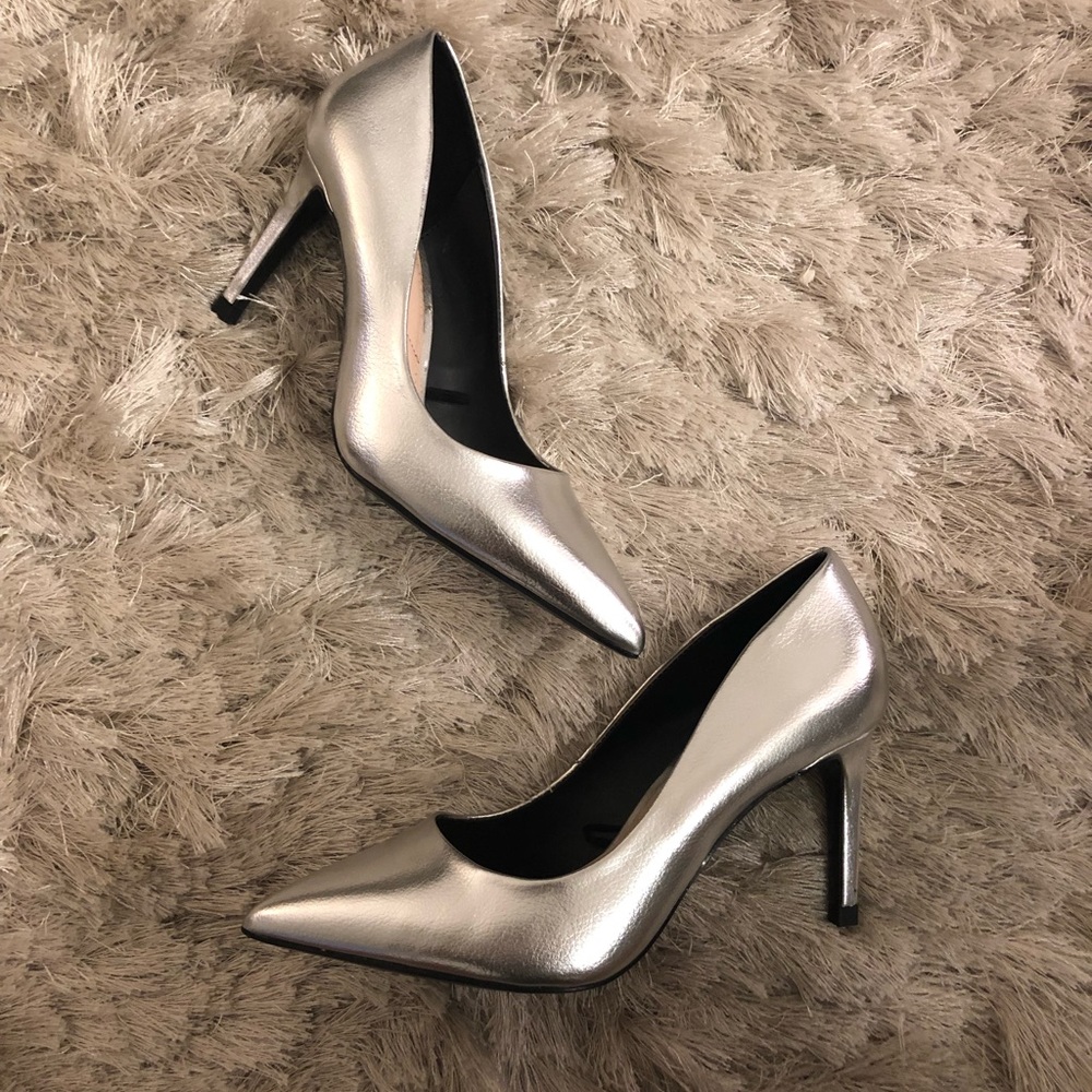 Zara Trafaluc Silver Pumps w/ Gold Detail 3” Heel